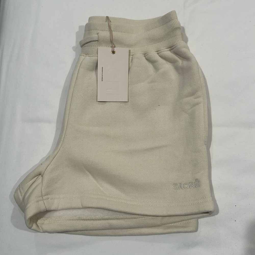 🩷 brand new sacre shorts